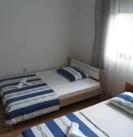 Renata شقة Grižane